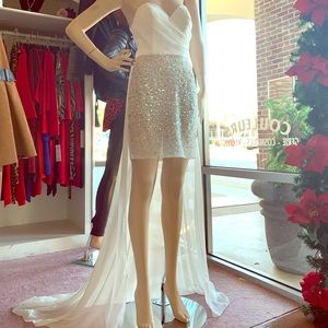 Stunning strapless for NYE date.